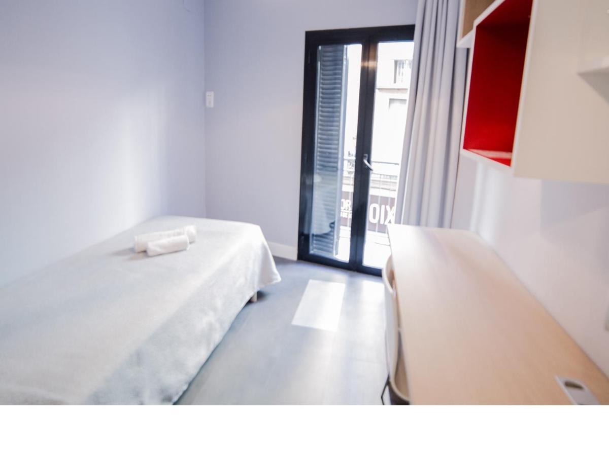 Residencia Universitaria Tagaste Барселона Стая снимка